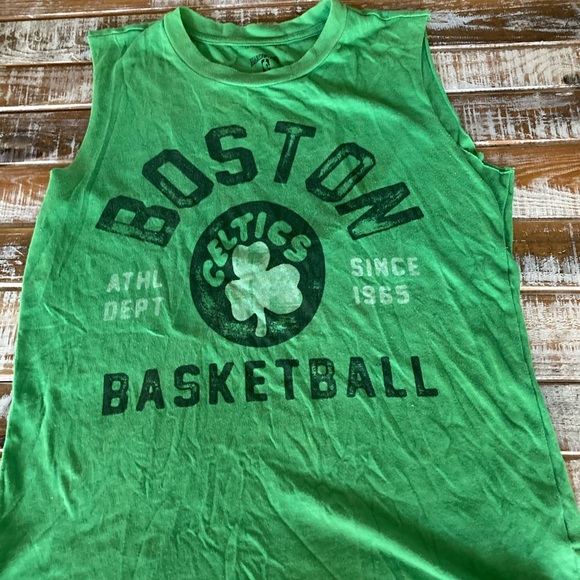 NBA Tops - NBA Green Graphic Logo Tee